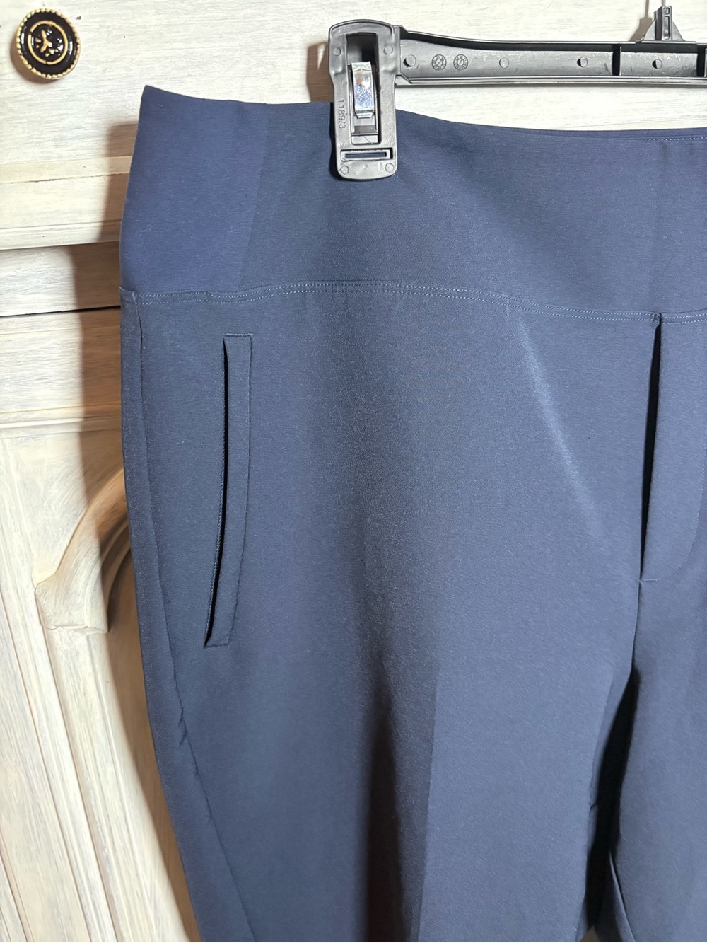 Athleta Navy Endless High Rise Pant Stretch Travel Comfort Athleisure Flattering - Picture 6 of 12